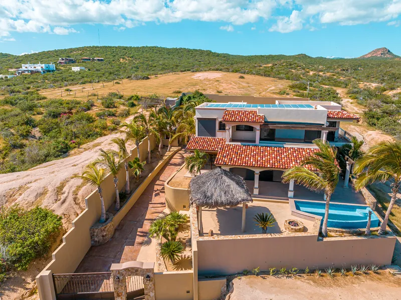 Nine Palms Surf House photo