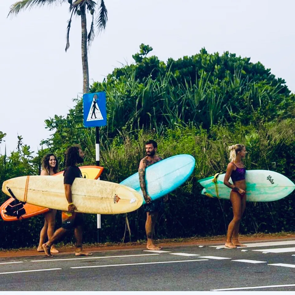 Retreat surf community