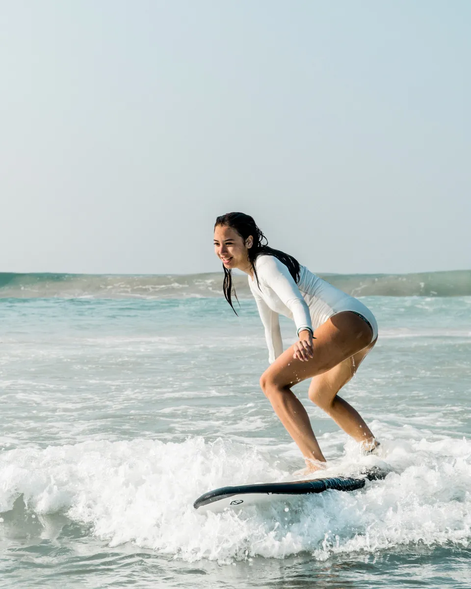 Mikaela surfing session